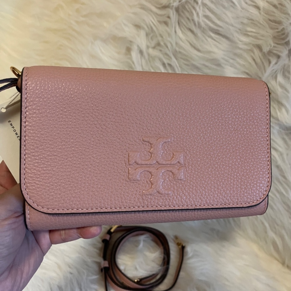 Tory Burch Crossbody comes with an insert - Picture 4 of 8